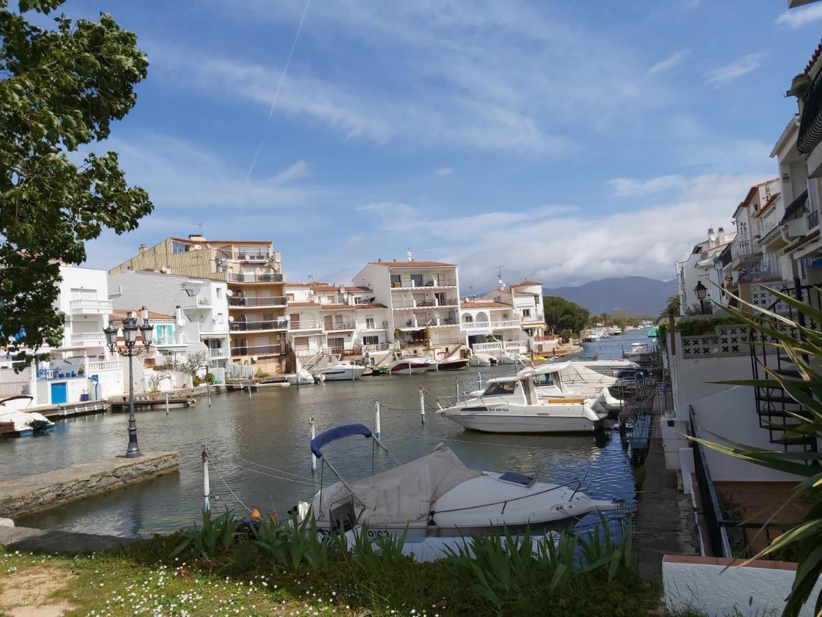 Apartamento Estudi Amb Vistes Al Canal Ampuriabrava Exterior foto